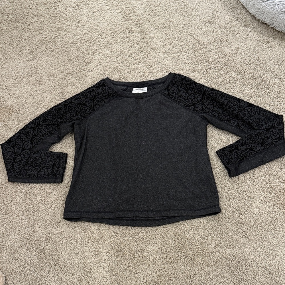 CALIA by Carrie Underwood Heather Charcoal Gray Knit Top